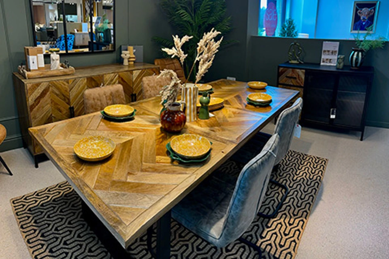 Doorway Dining